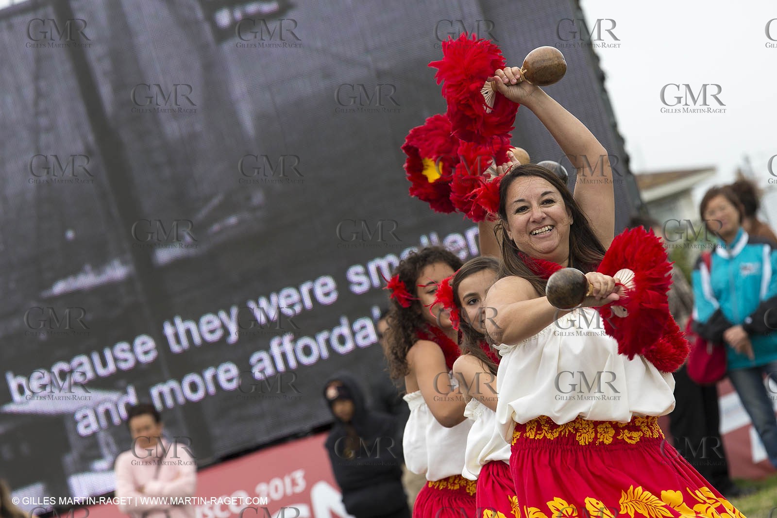 10 08 2013 - San Francisco (USA,CA) - 34th America's Cup - AC Open - Outrigger Canoe Races et Hula Danceperformance at Marina Green Village