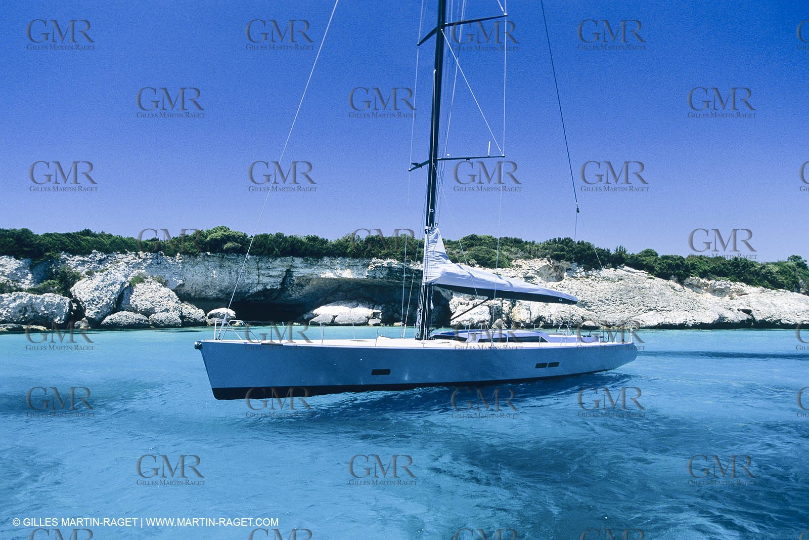 sailing, cruising, monohull at the mooring