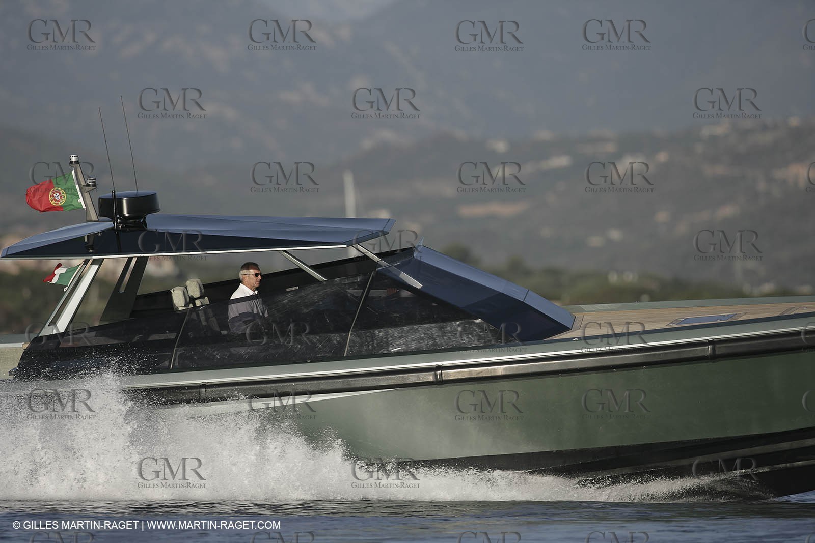 16 07 2007 - Portisco (Italie, Sardaigne) - Wally Power 47, 2007 version