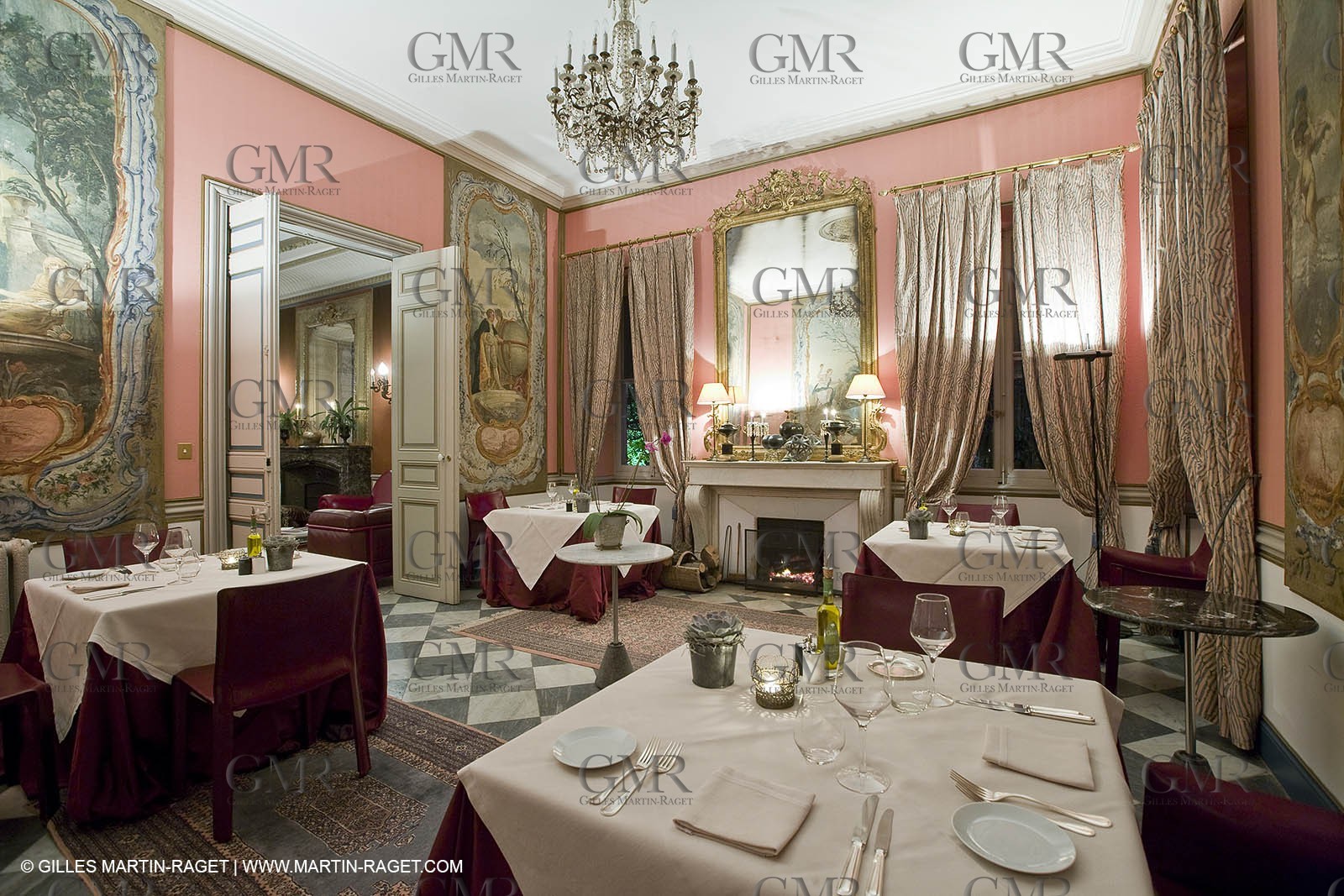 28 10 2007 - St Rémy de Provence (FRA,13) - Chateau des Alpilles