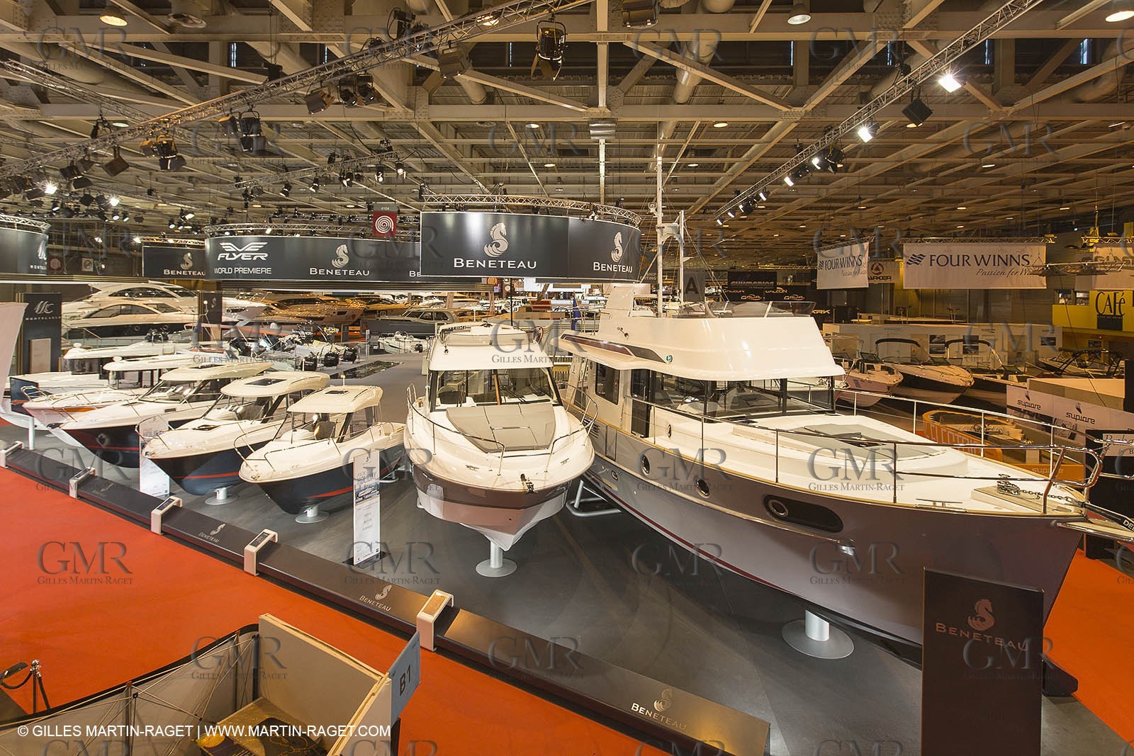 10 12 2013 - Paris (FRA,75) -Paris Boat Show - Beneteau booth