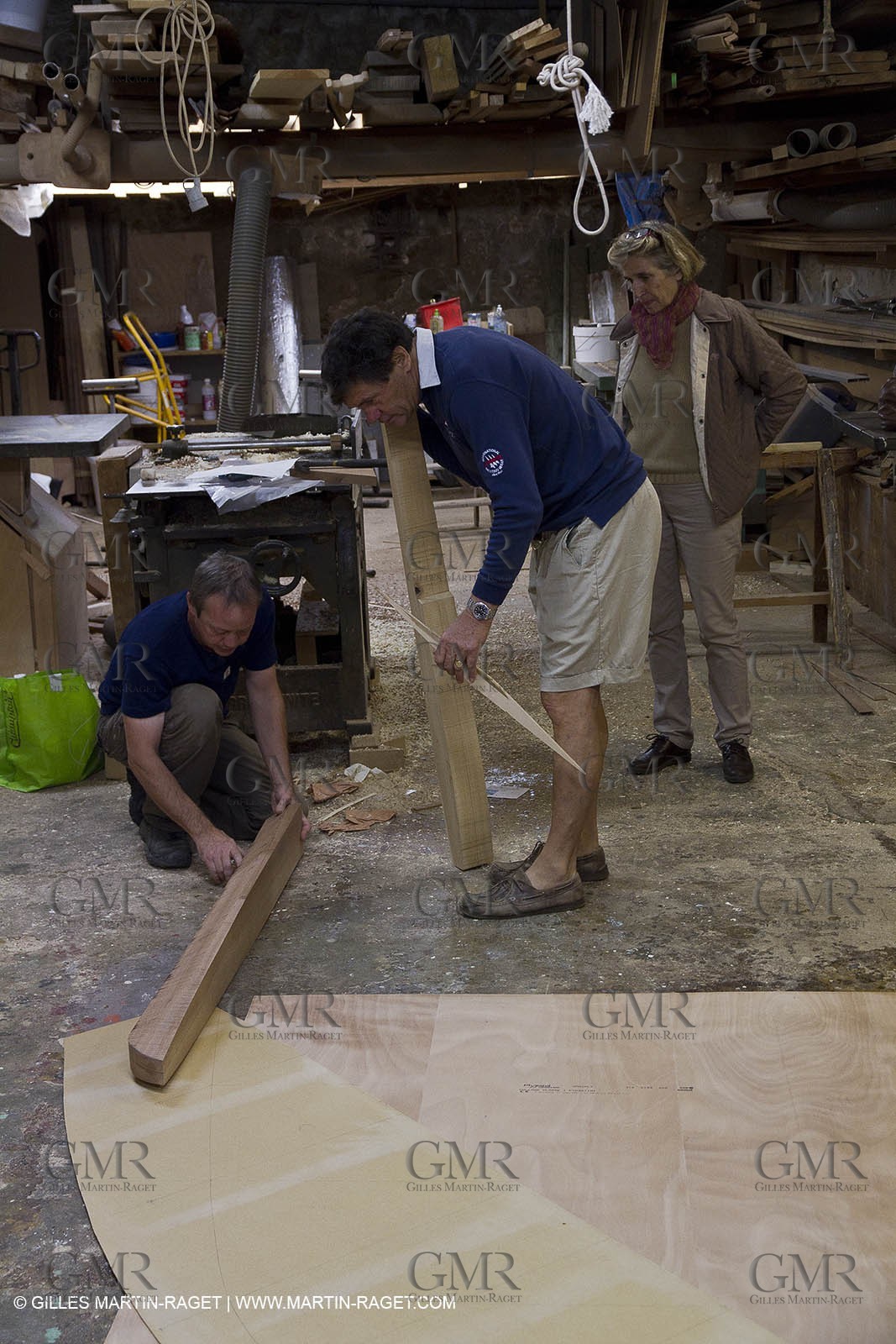 5 11 2011 - Marseille (FRA,13) - Alcyon - construction - Marc and edith Frilet meet Daniel Scotto in his workshop