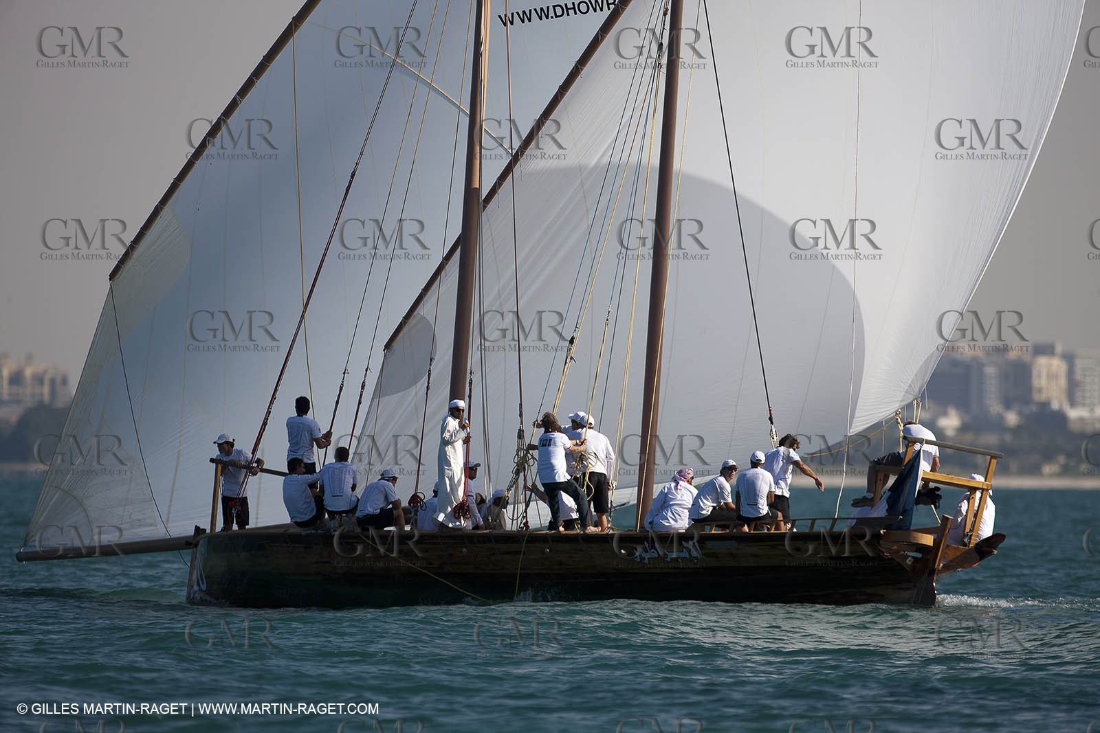 20 11 2010 - Dubai (UAE) - Dubai Louis Vuitton Trophy - Traditionnal dhow races for competing teams