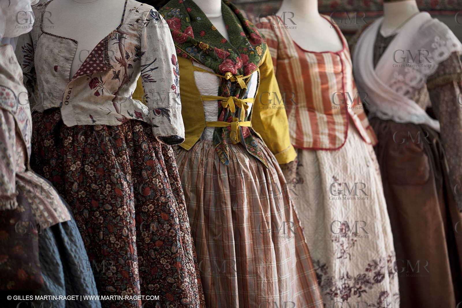 30 06 2011 - Toulon (FRA,83) - Villa Rosemaine - Indiennes sublimes exhibition