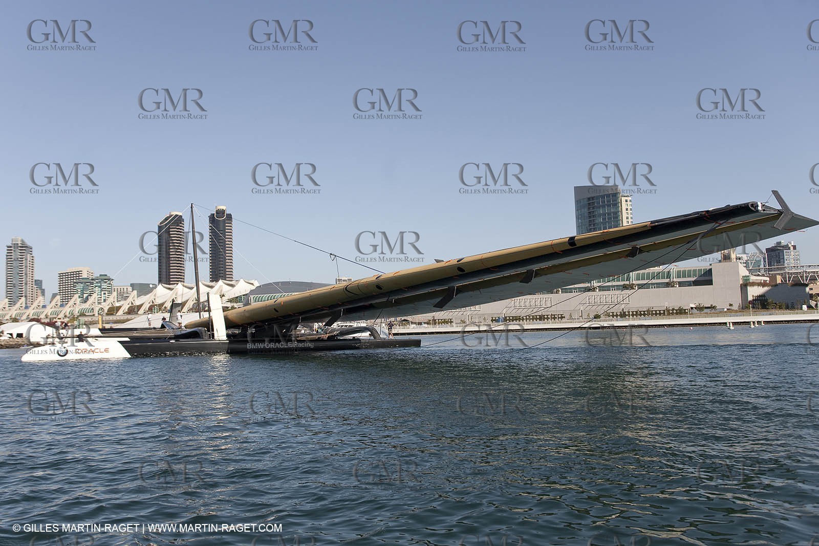 10 11 2009 - San Diego (USA, CA) - 33rd America's Cup - BMW ORACLE Racing - Wing testing , Day 1