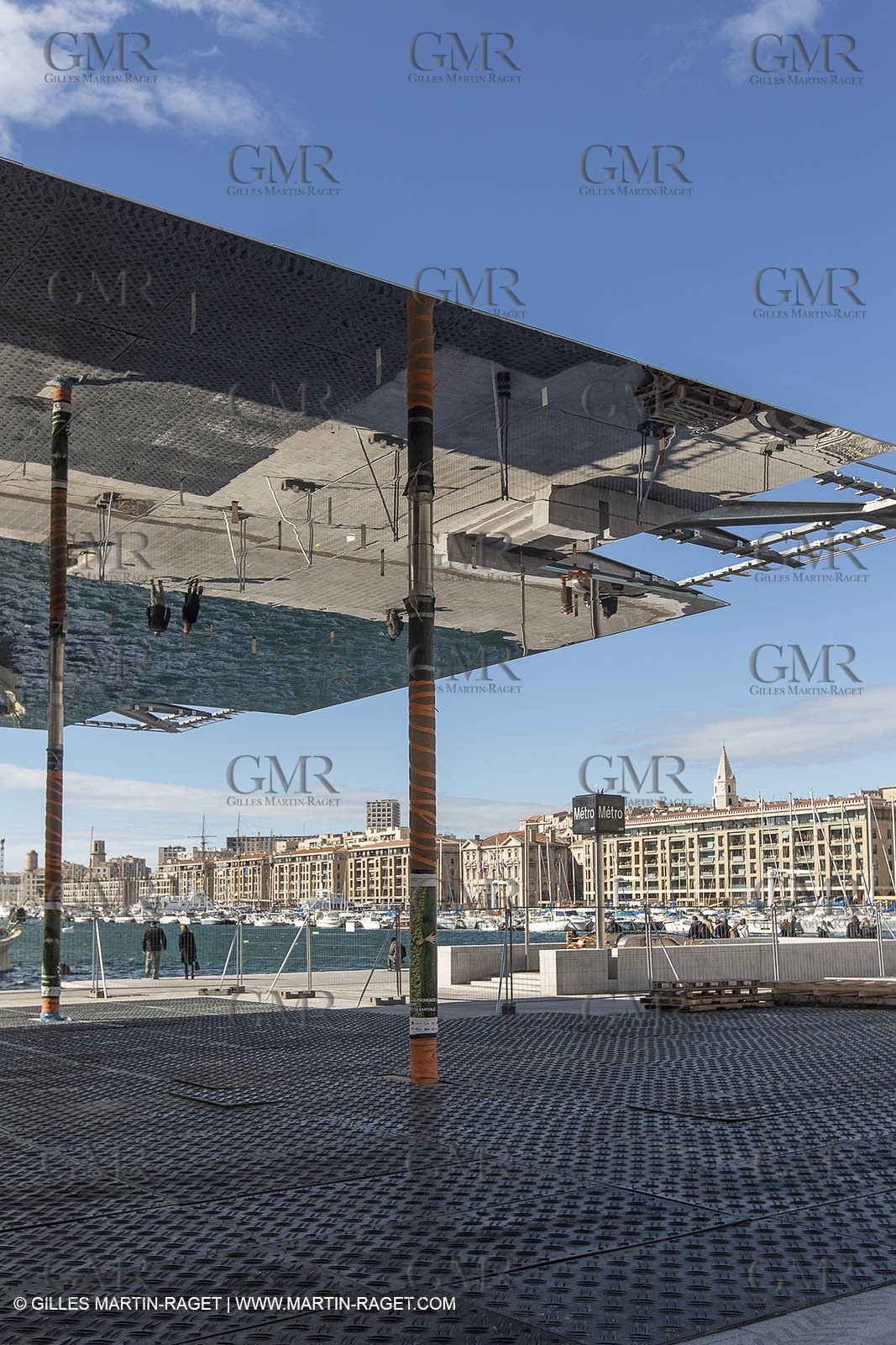 04 02 2013 - Marseille (FRA,13) - Vieux Port (historical port) refit - Works on the shadow maker