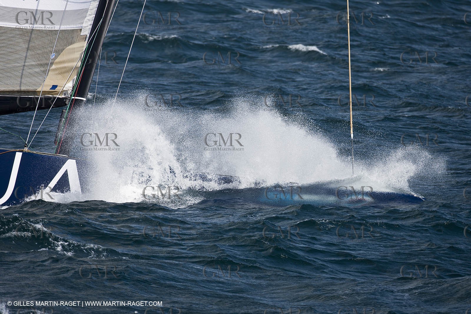 05 08 2010 - Cowes (UK, IOW) - The 1851 Cup -  BMW ORACLE Racing -  - Round The Island Race - Rounding the Needles.