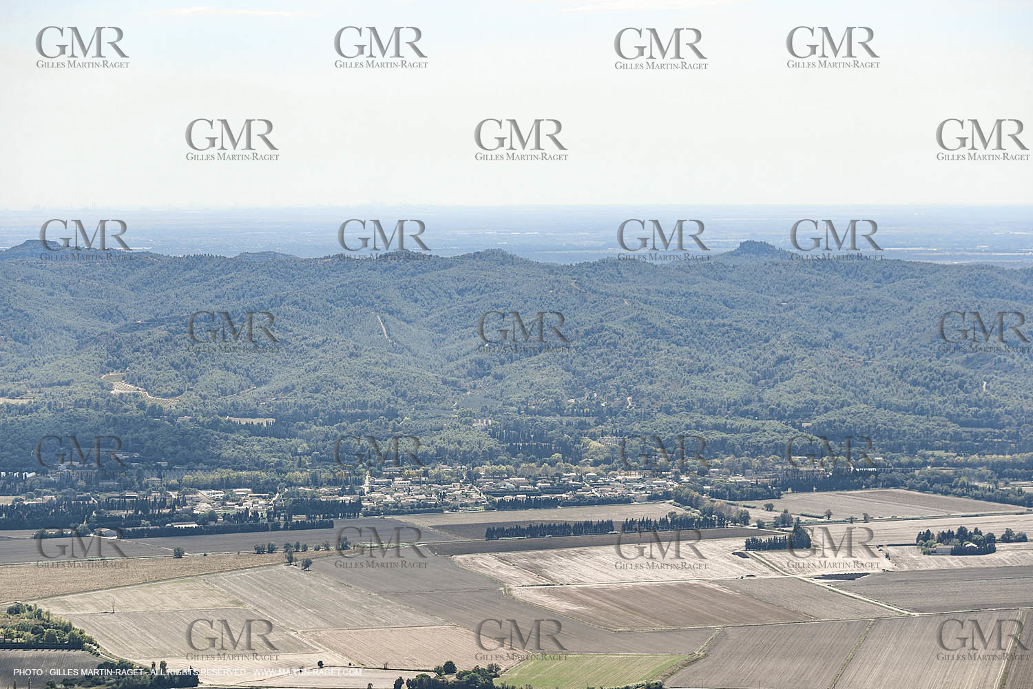 PLaine de de Maillane et les allpilles