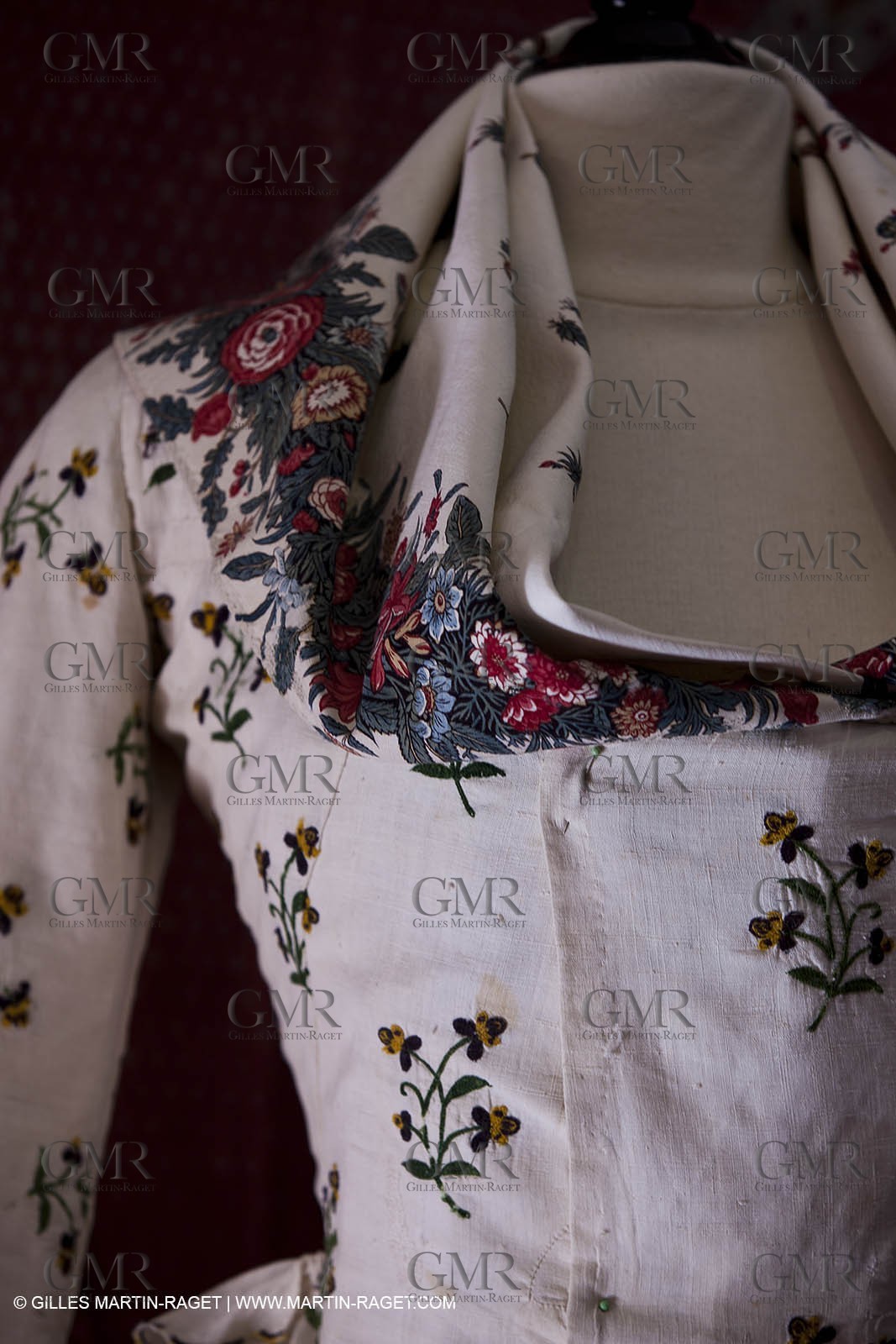 30 06 2011 - Toulon (FRA,83) - Villa Rosemaine - Indiennes sublimes exhibition