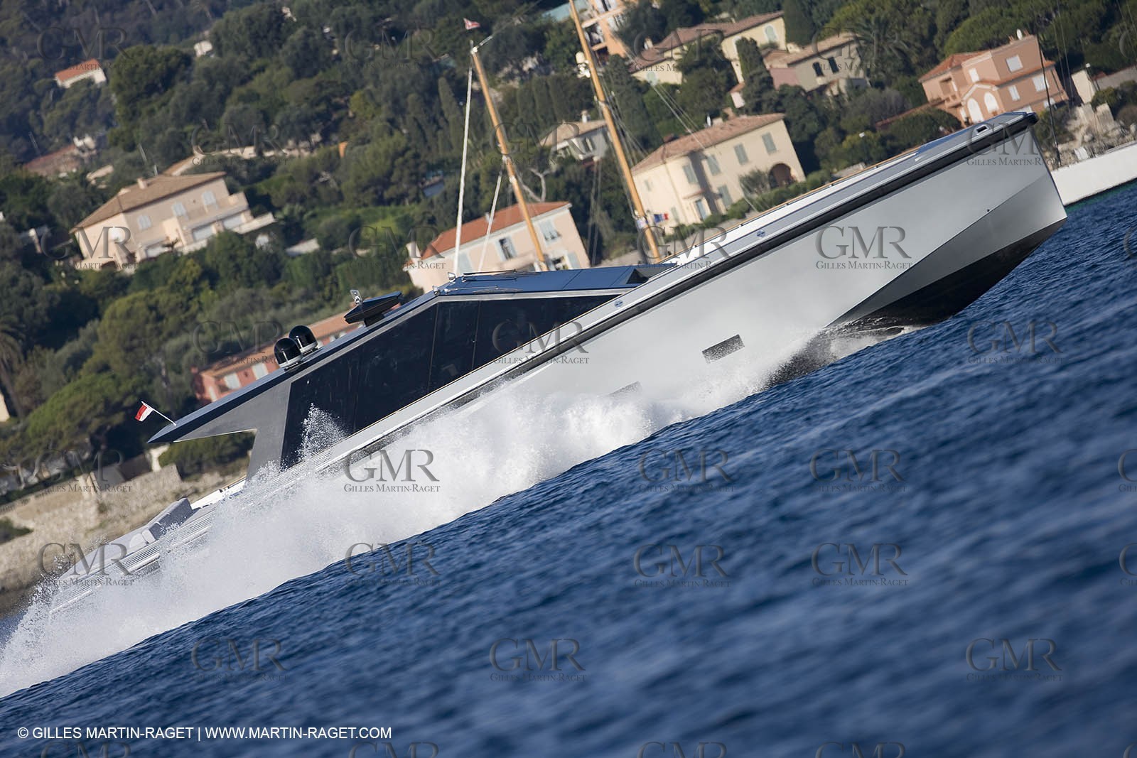 29 09 2007 - St Jean Cap Ferrat - Wally Yachts - Wally Power 70 - Lau Lau