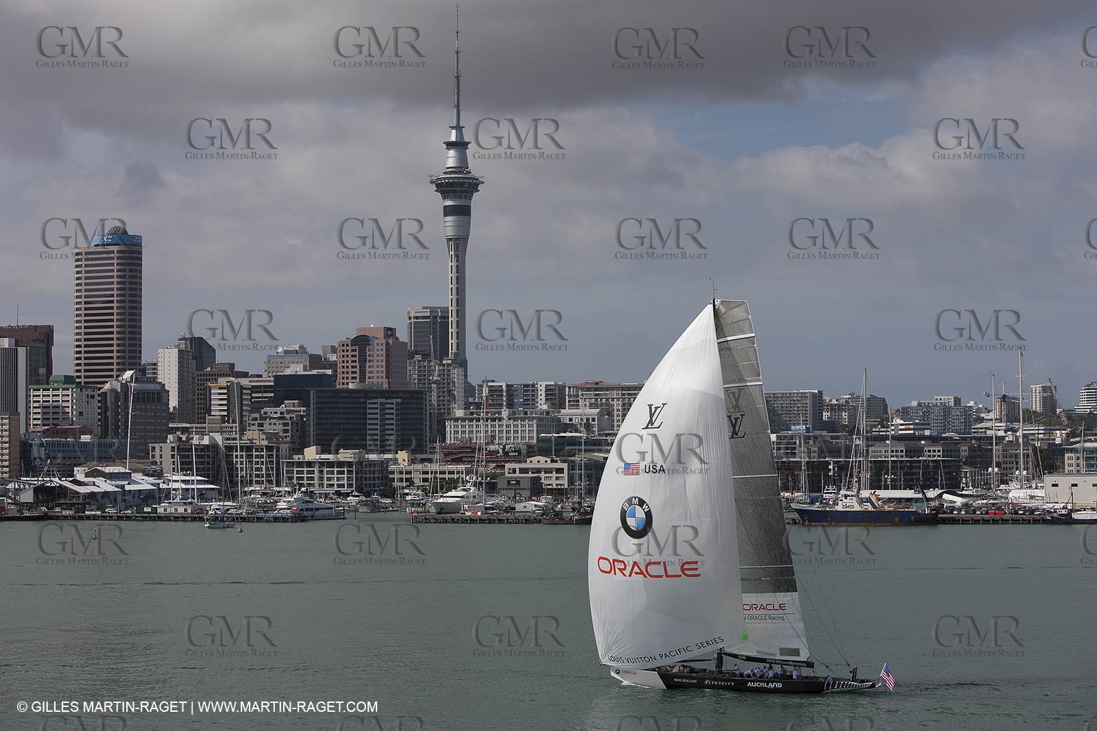 29 01 2009 - Auckland (NZL) -  Louis Vuitton Pacific Series - BMW ORACLE Racing - Training