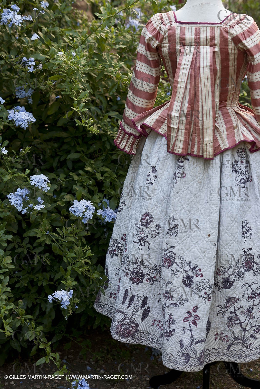 30 06 2011 - Toulon (FRA,83) - Villa Rosemaine - Indiennes sublimes exhibition