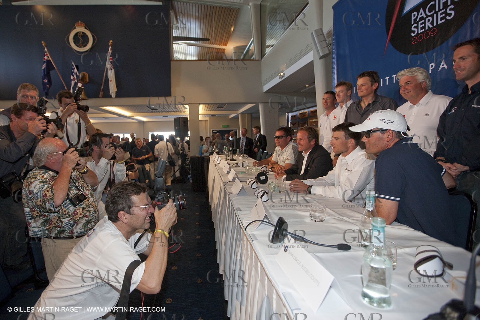 29 01 2009 - Auckland (NZL) -  Louis Vuitton Pacific Series - BMW ORACLE Racing - Training