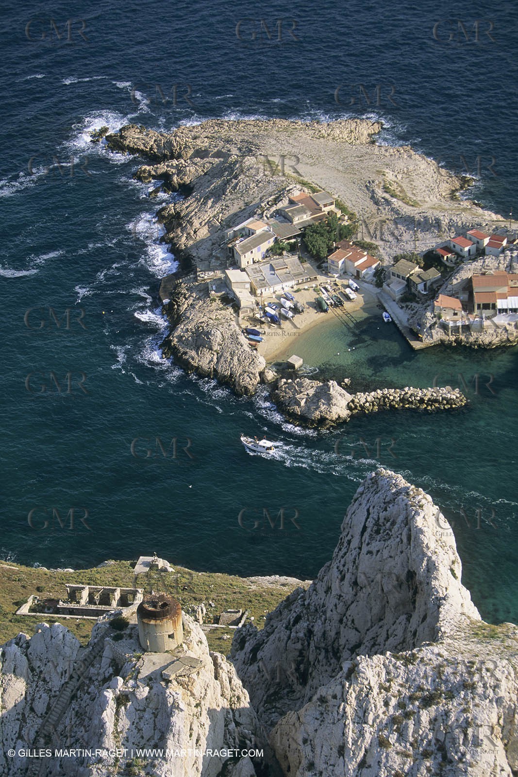 France, Provence, Les Calanques & Iles de Marseille, Baie des singes