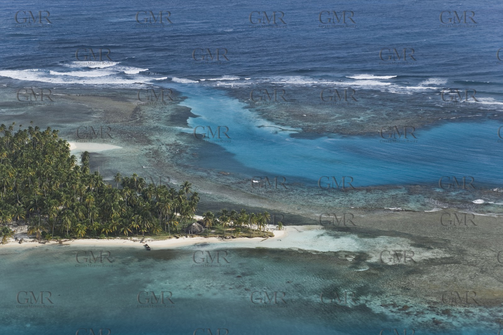 01 02 2008 - San Blas Archipelago (Panama) - Motor Yacht Senses