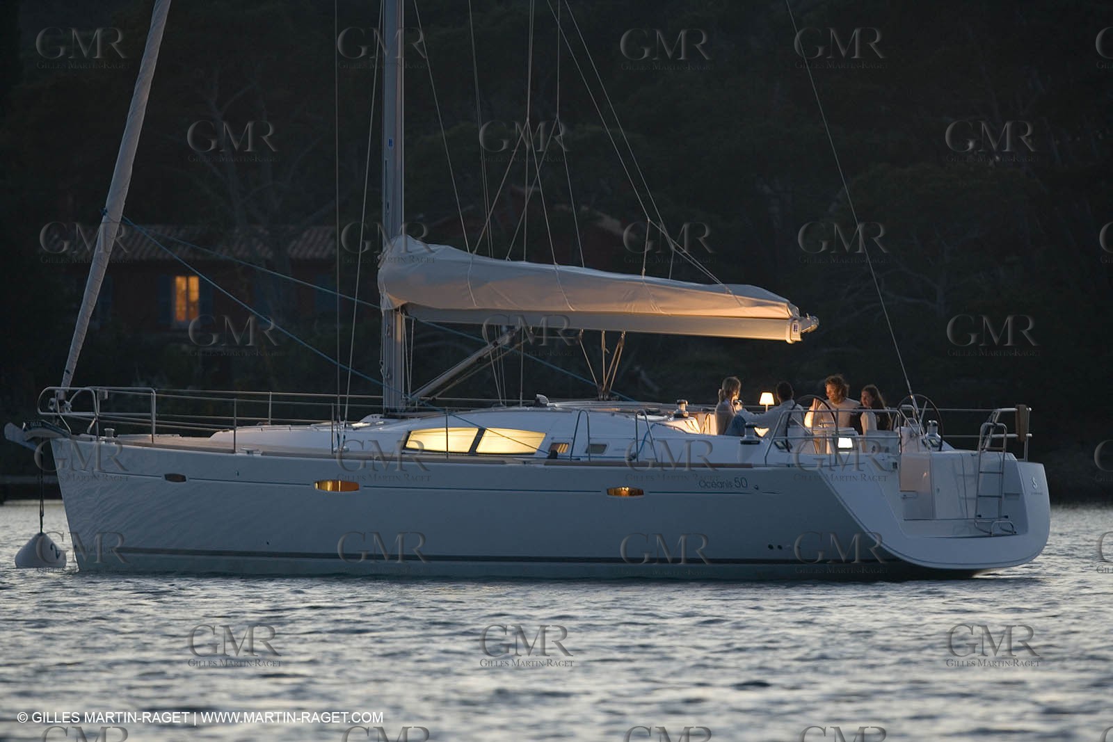 Cruising monohull mooring