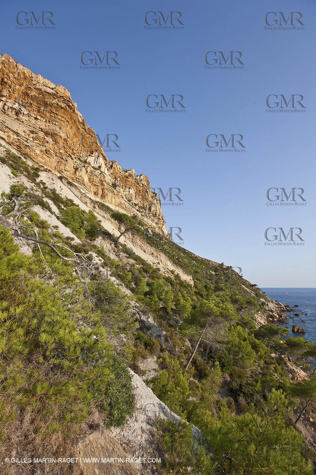 08 09 2009 - Marseille (FRA, 13) - Les Calanques - Cap Canaille et falaises Soubeyrannes