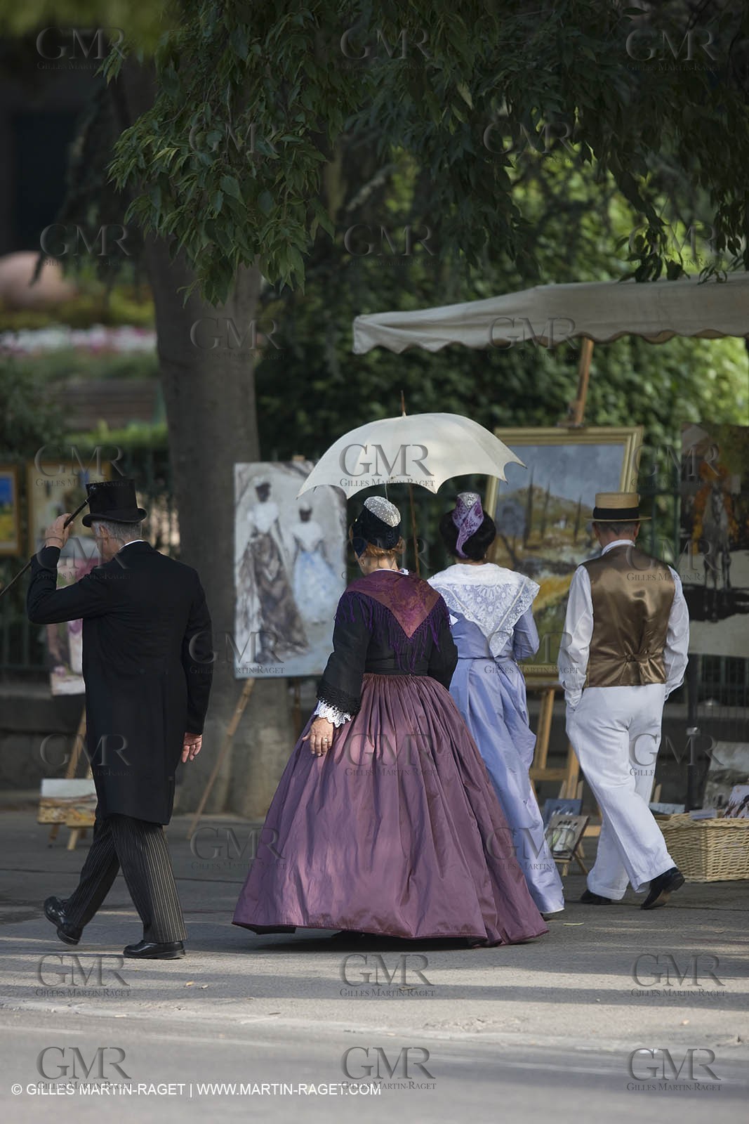 06 07 08 - Arles (FRA, 13) - Traditional costume of Arles fest