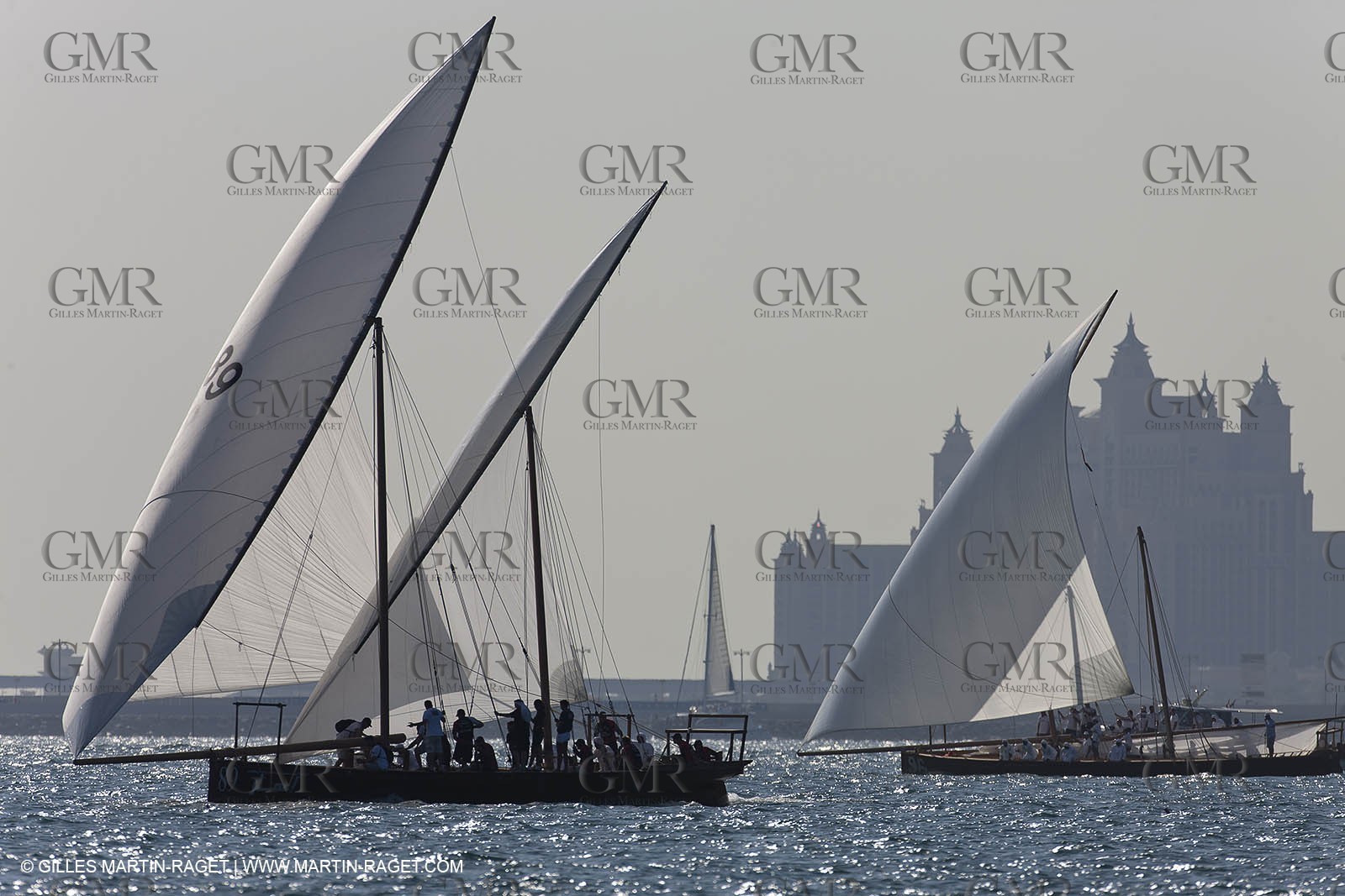 20 11 2010 - Dubai (UAE) - Dubai Louis Vuitton Trophy - Traditionnal dhow races for competing teams