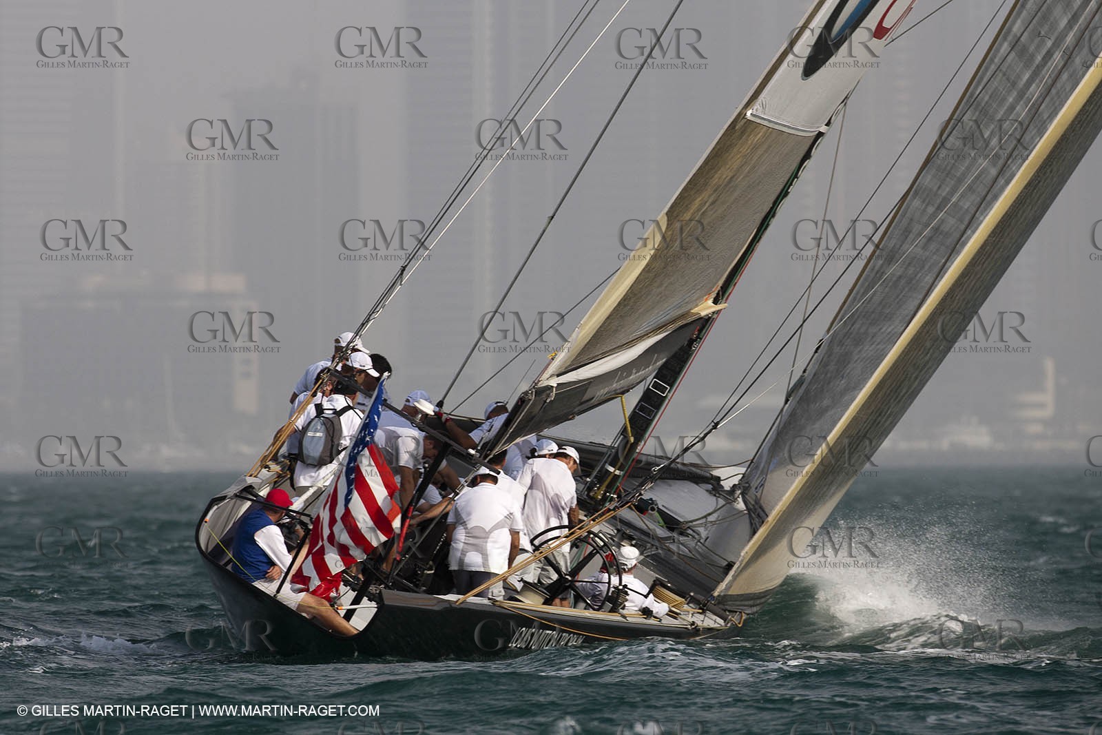 15 11 2010 - Dubai (UAE) - Dubai Louis Vuitton Trophy -  BMW ORACLE Racing Vs Artemis