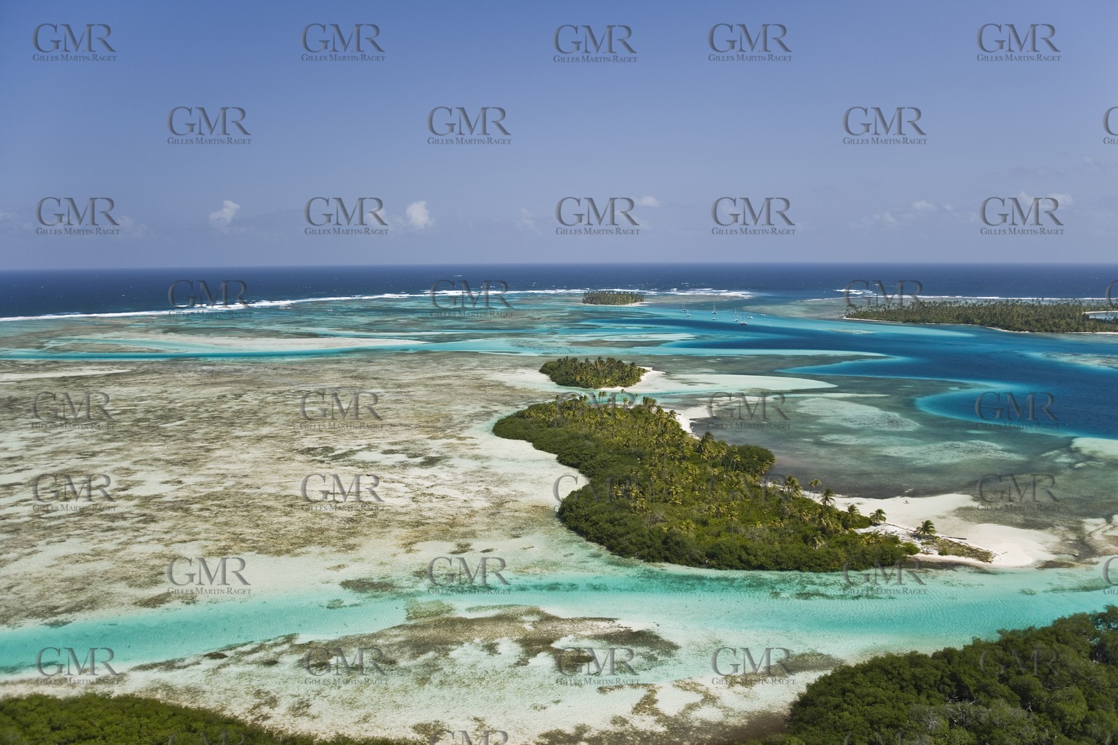 01 02 2008 - San Blas Archipelago (Panama) - Motor Yacht Senses