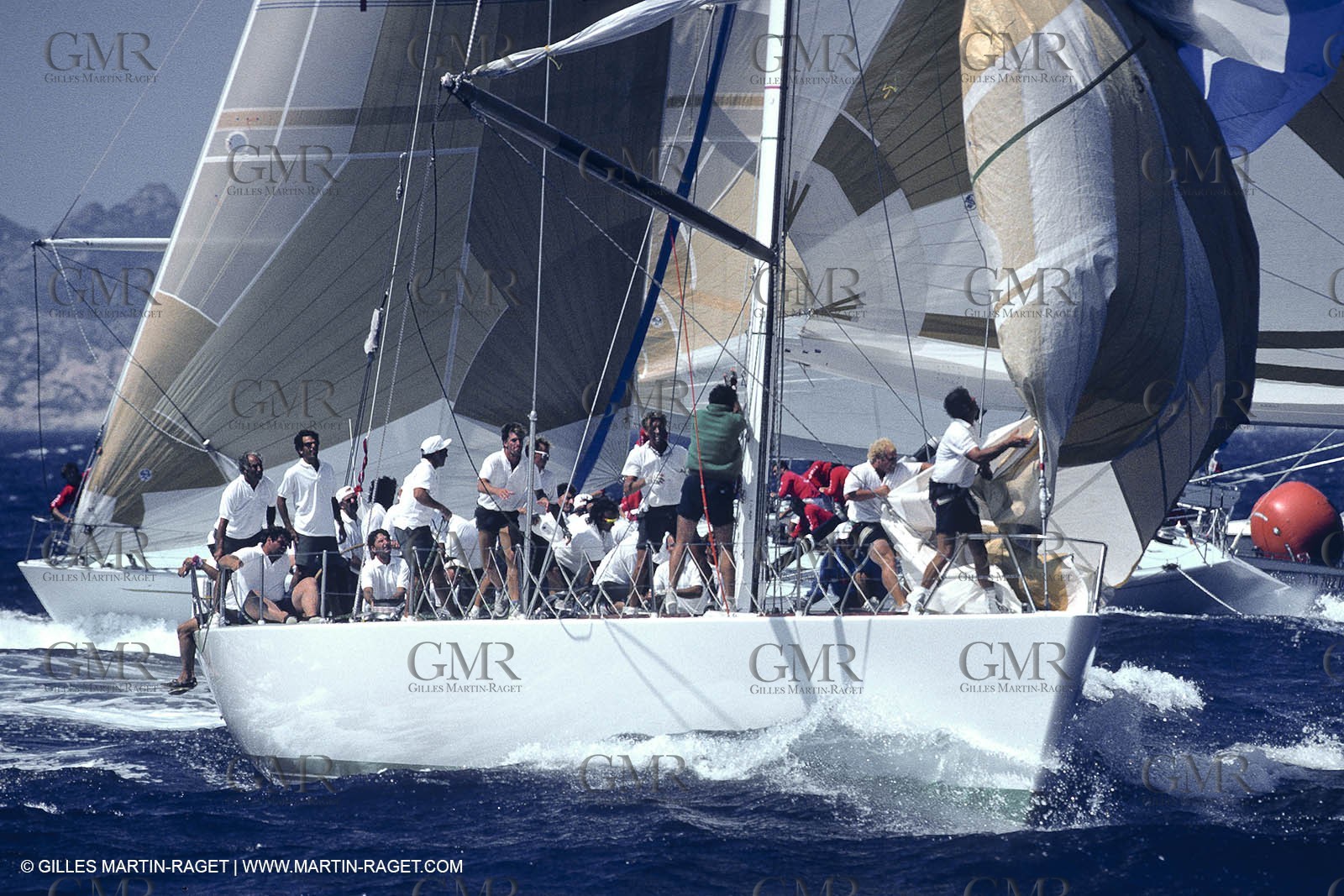 crew129_1.jpg