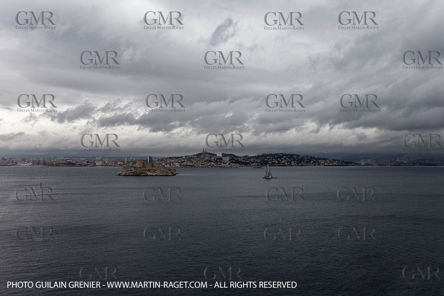 05 14 09 - Marseilles - Mediterranean Record - Groupama 3 - Franck Cammas - G Class - Start from Marseilles to Carthage (Tunisia)