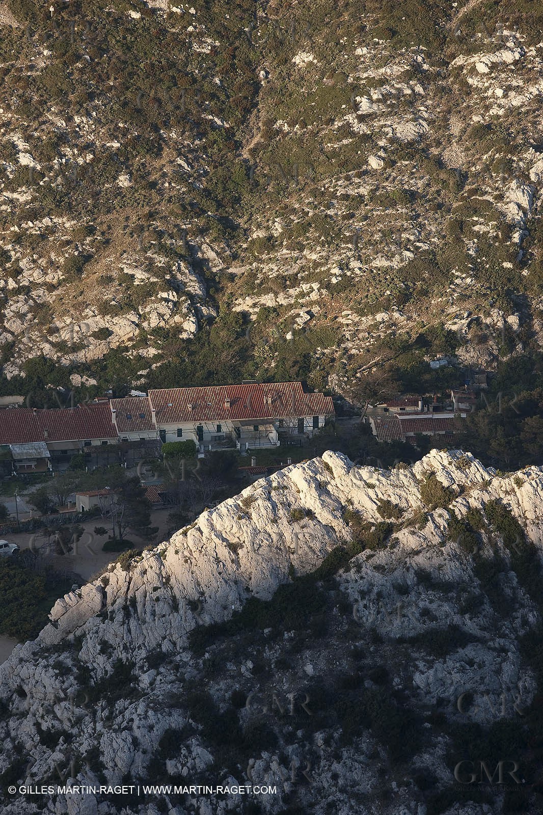 04 04 2009 - Marseille (FRA, 13) - Les Calanques - Marseille as seen from the top of the Baou Rond
