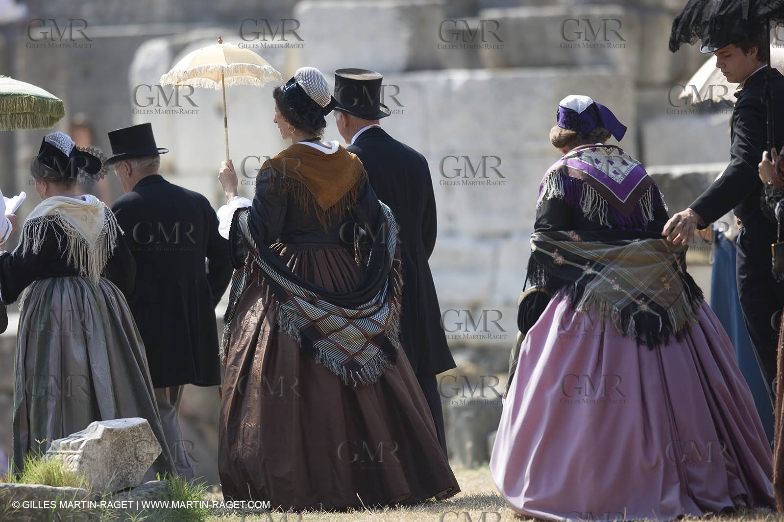 06 07 08 - Arles (FRA, 13) - Traditional costume of Arles fest