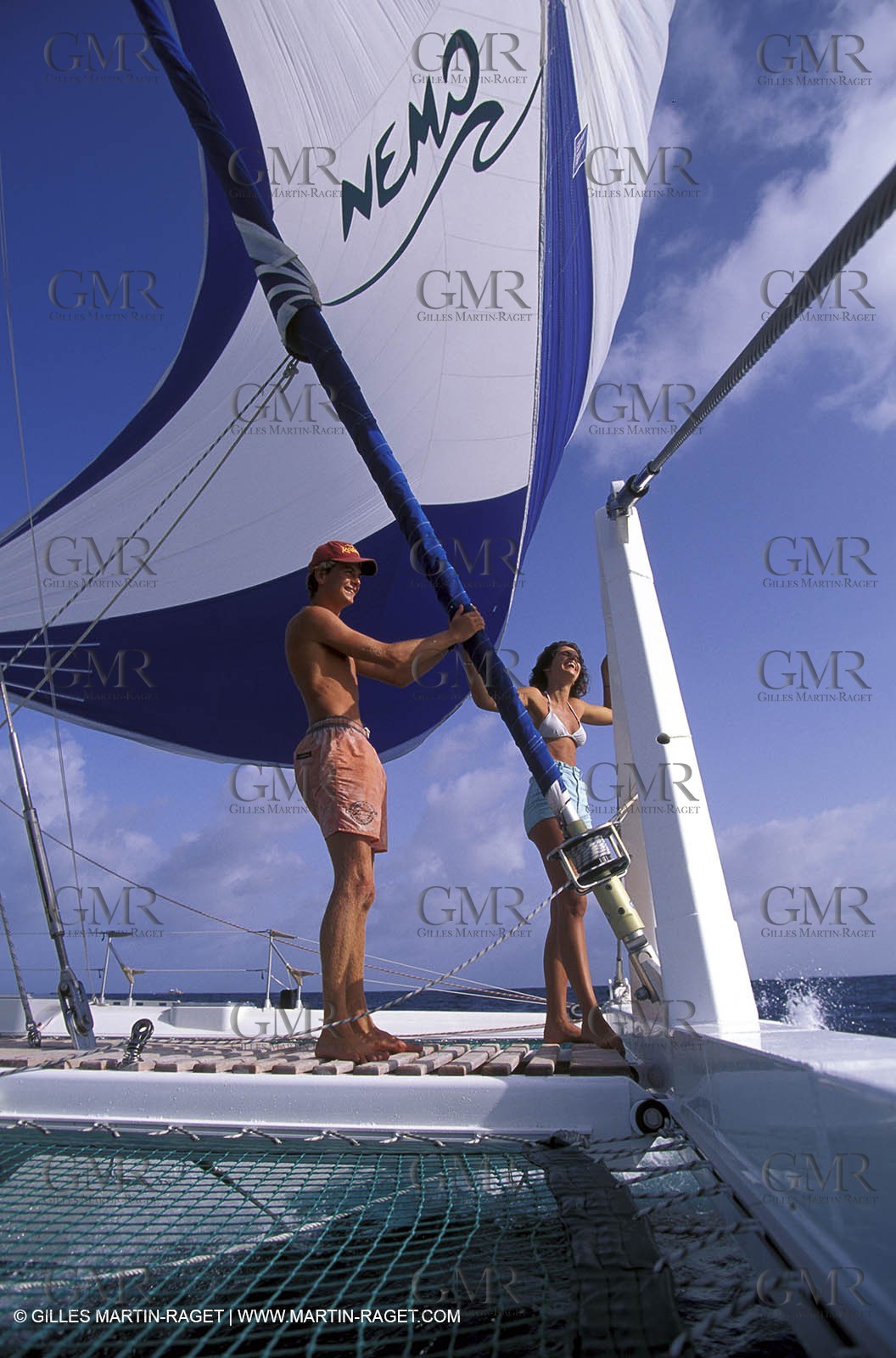 Cruising - People - Doing nothing