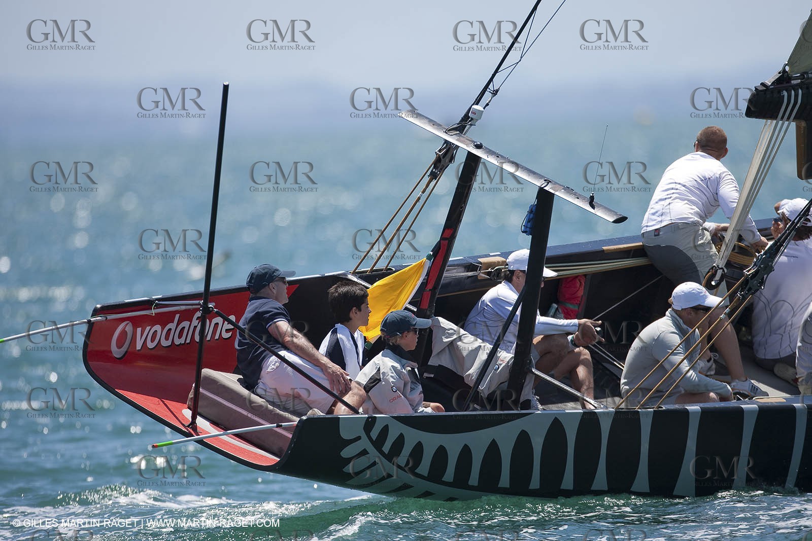 23 01 2009 - Auckland (NZL) -  Louis Vuitton Pacific Series - BMW ORACLE Racing-Tuning up onboard Emirates Team New Zealand yacht