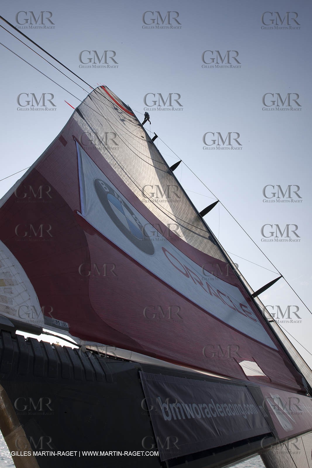 14 11 2010 - Dubai (UAE) - Dubai Louis Vuitton Trophy -  BMW ORACLE Racing - Training - Onboard Vs All 4 one