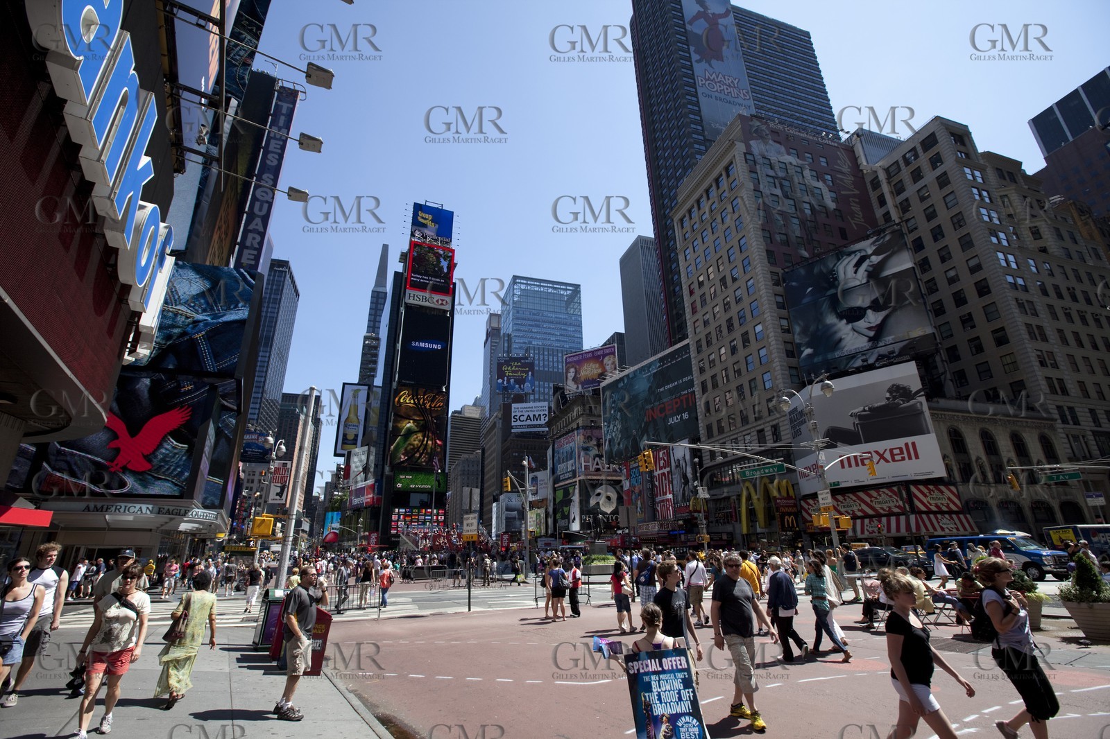 30 06 2010 - New York (USA, NY) - 33rd America's Cup - BMW ORACLE Racing - East Coast Victory Tour - Day 3 - Team at Nasdaq