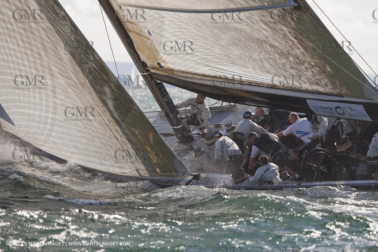 03 08 2010 - Cowes (UK, IOW) - The 1851 Cup -  BMW ORACLE Racing - Day 1.