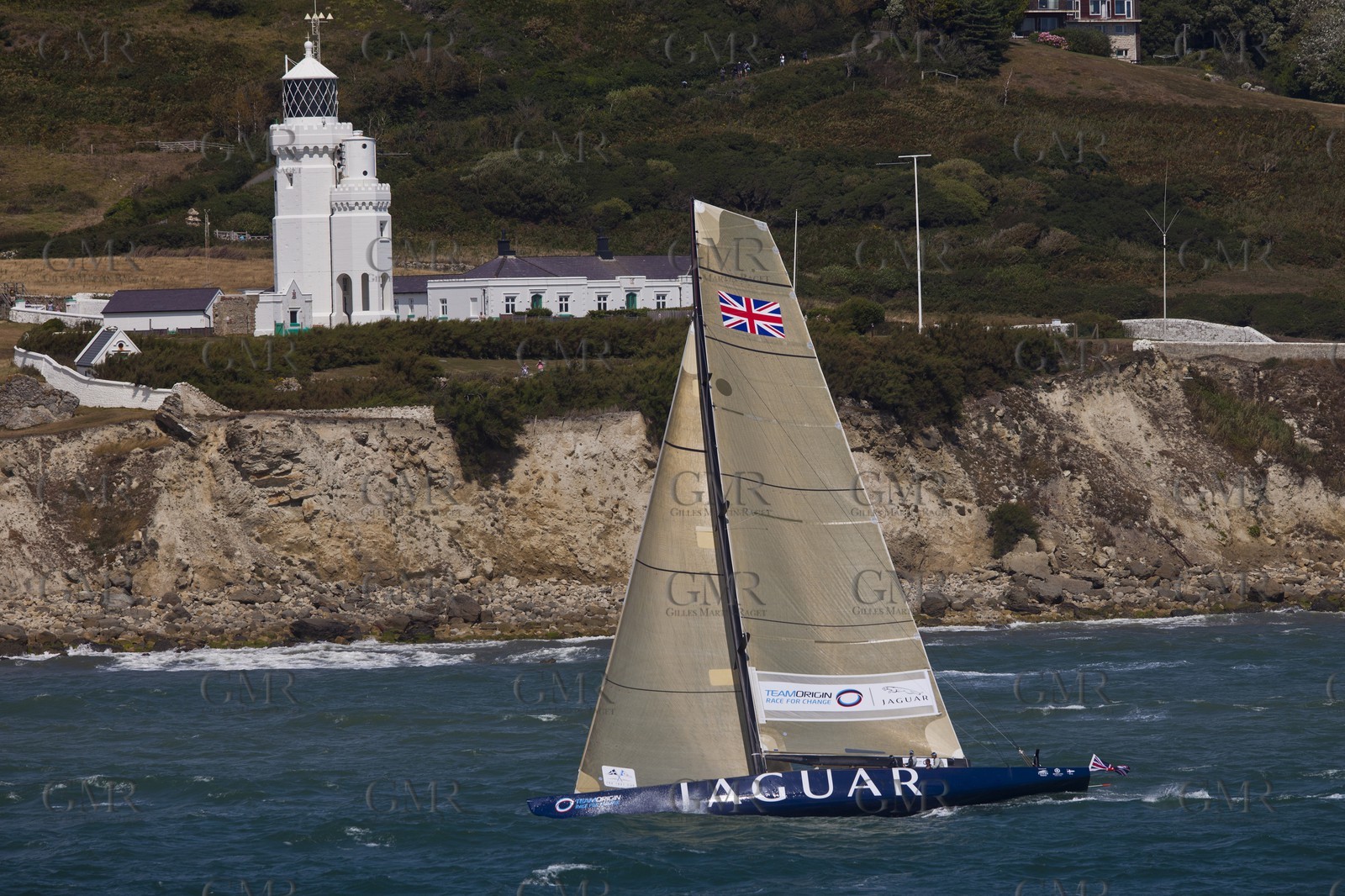 05 08 2010 - Cowes (UK, IOW) - The 1851 Cup -  BMW ORACLE Racing - Round The Island Race - Passing Ste Catherine Lighthouse