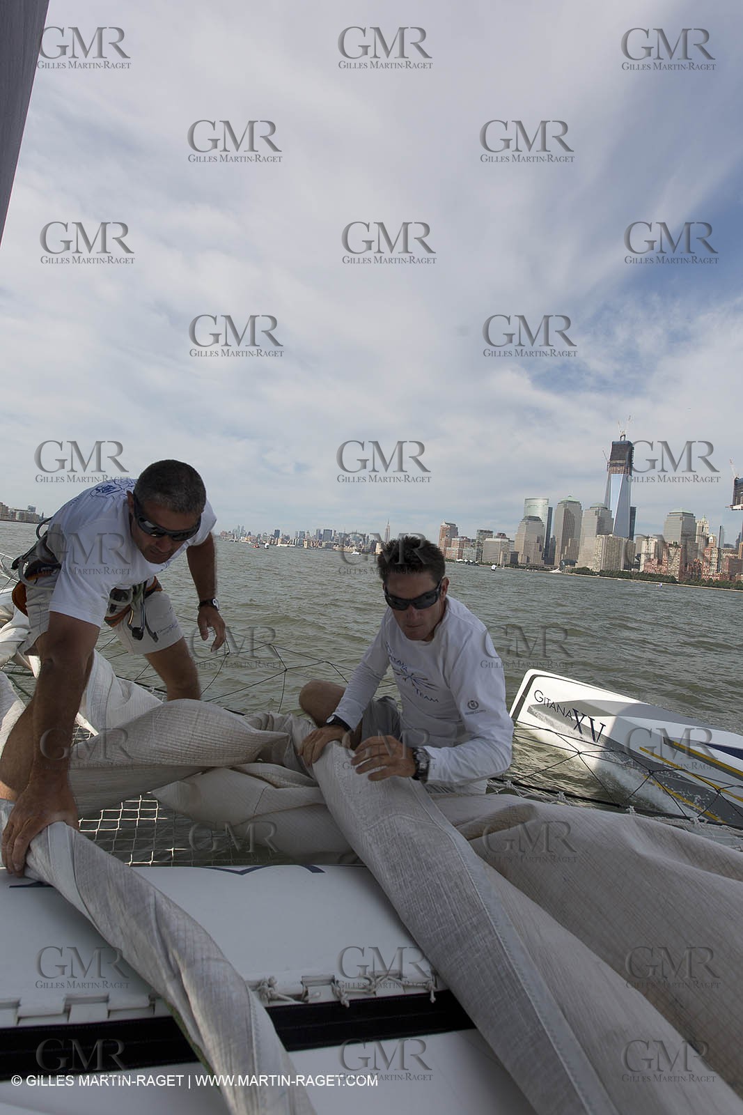 05 07 2012 - New York (USA) - Ocean Krys Race - Speed runs in fornt of NY city