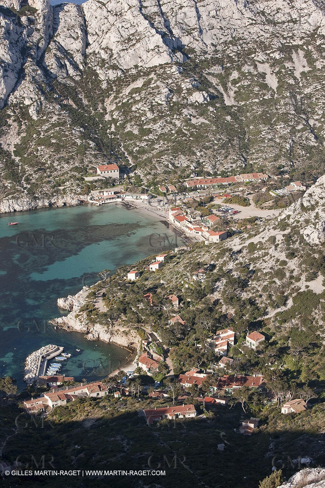 04 04 2009 - Marseille (FRA, 13) - Les Calanques - Marseille as seen from the top of the Baou Rond summit