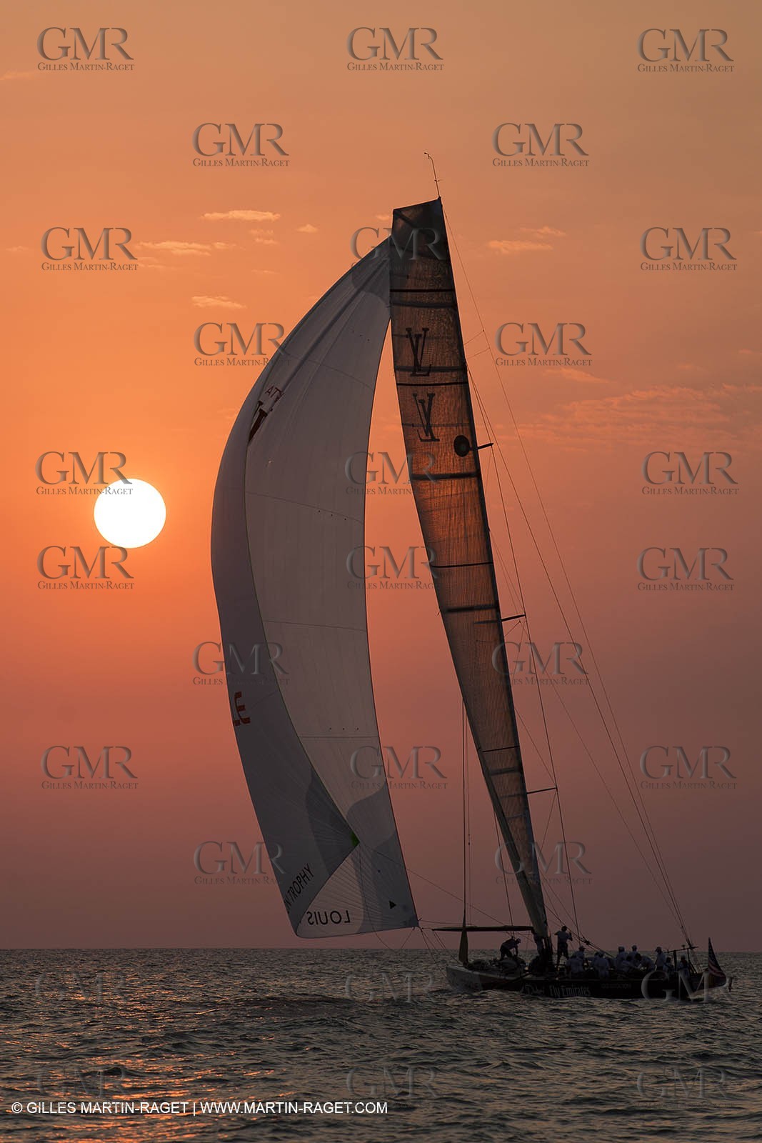 14 11 2010 - Dubai (UAE) - Dubai Louis Vuitton Trophy -  BMW ORACLE Racing - Race Day 1 - Vs All 4 one