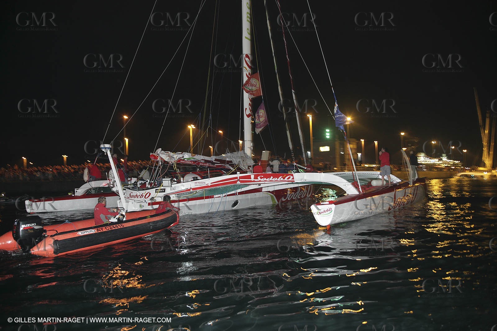 27 10 2006 - Saint Malo (FRA) - Route du Rhum 2006 - Thomas Coville - Sodeb'O - Lock passage