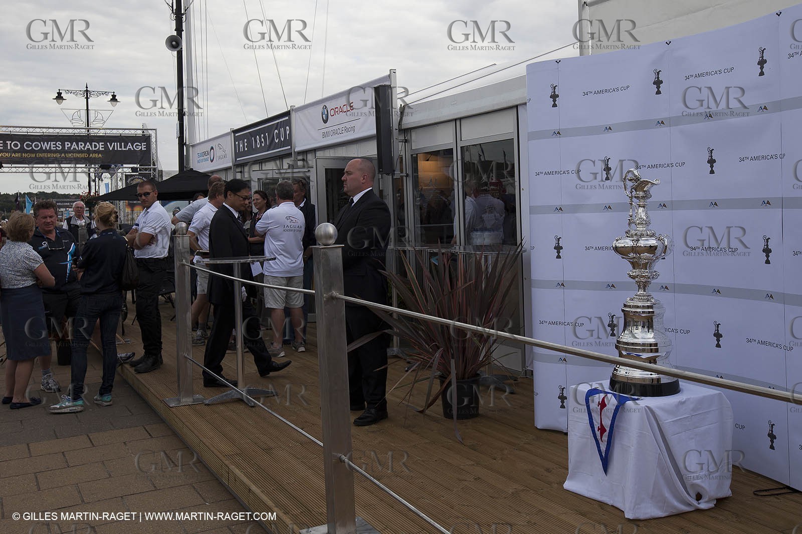 02 08 2010 - Cowes (UK, IOW) 1851 Cup -  BMW ORACLE Racing - Training Day.