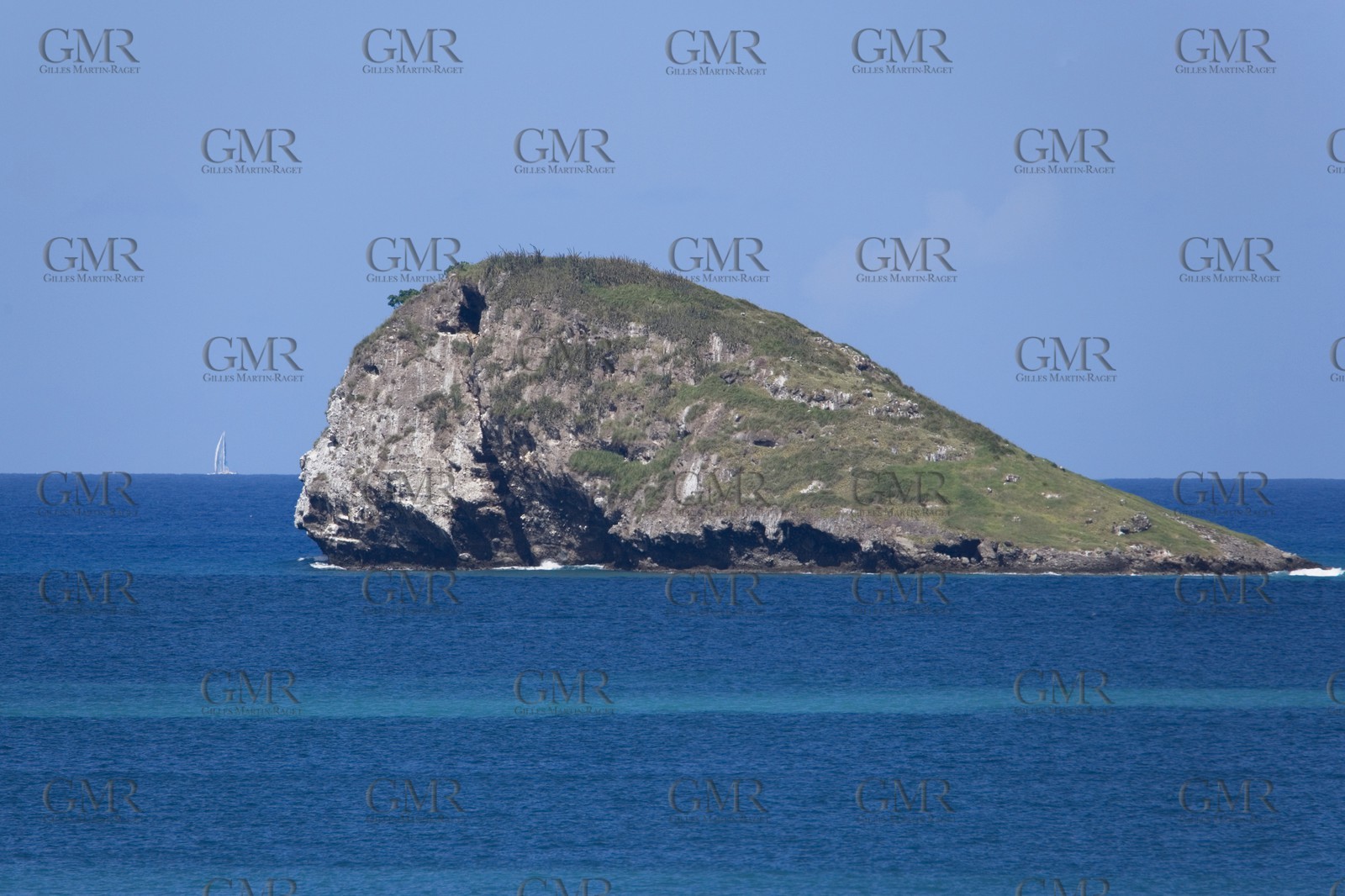 06 11 2006 - Pointe à Pitre Guadelupe (FRA) - Route du Rhum 2006 arrival Thelier Claude (Region Guadeloupe)