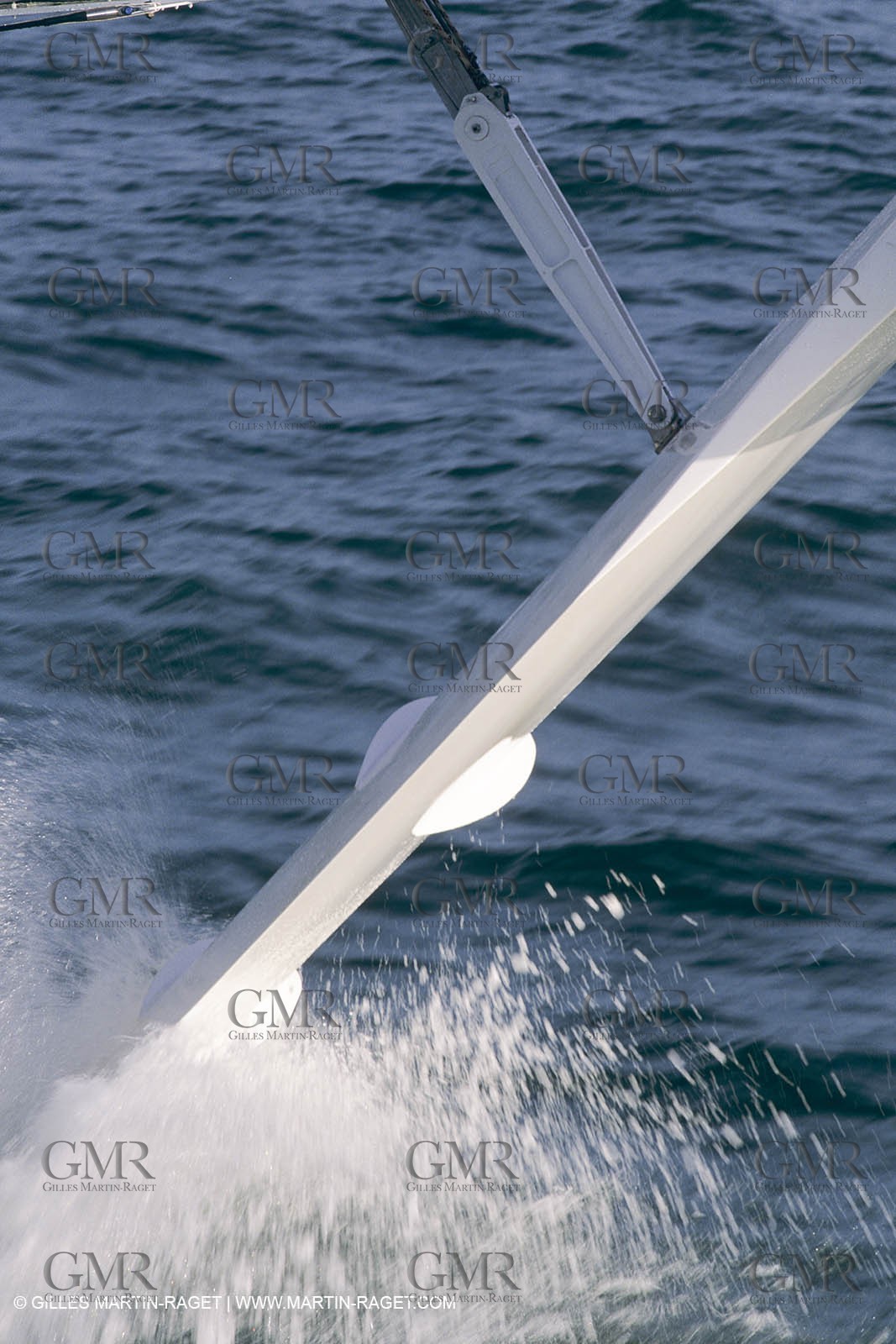 Sailing, Overall speed record attempt, L'Hydroptère