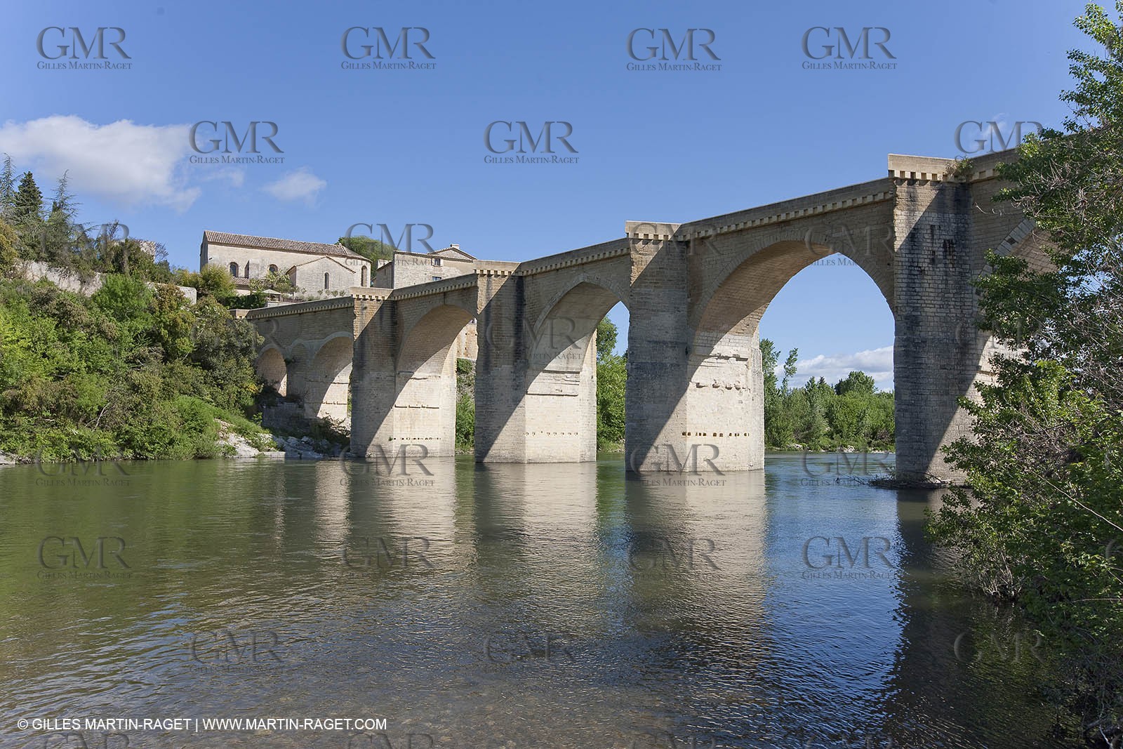28 04 2009 - Ste Anastasie (FRA, 30) - Atlas Nîmes Métropole -  2009 campaign - Saint Nicolas bridge