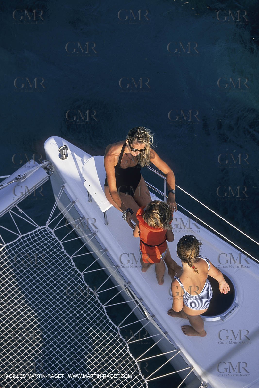 Sailing, cruising, people, children