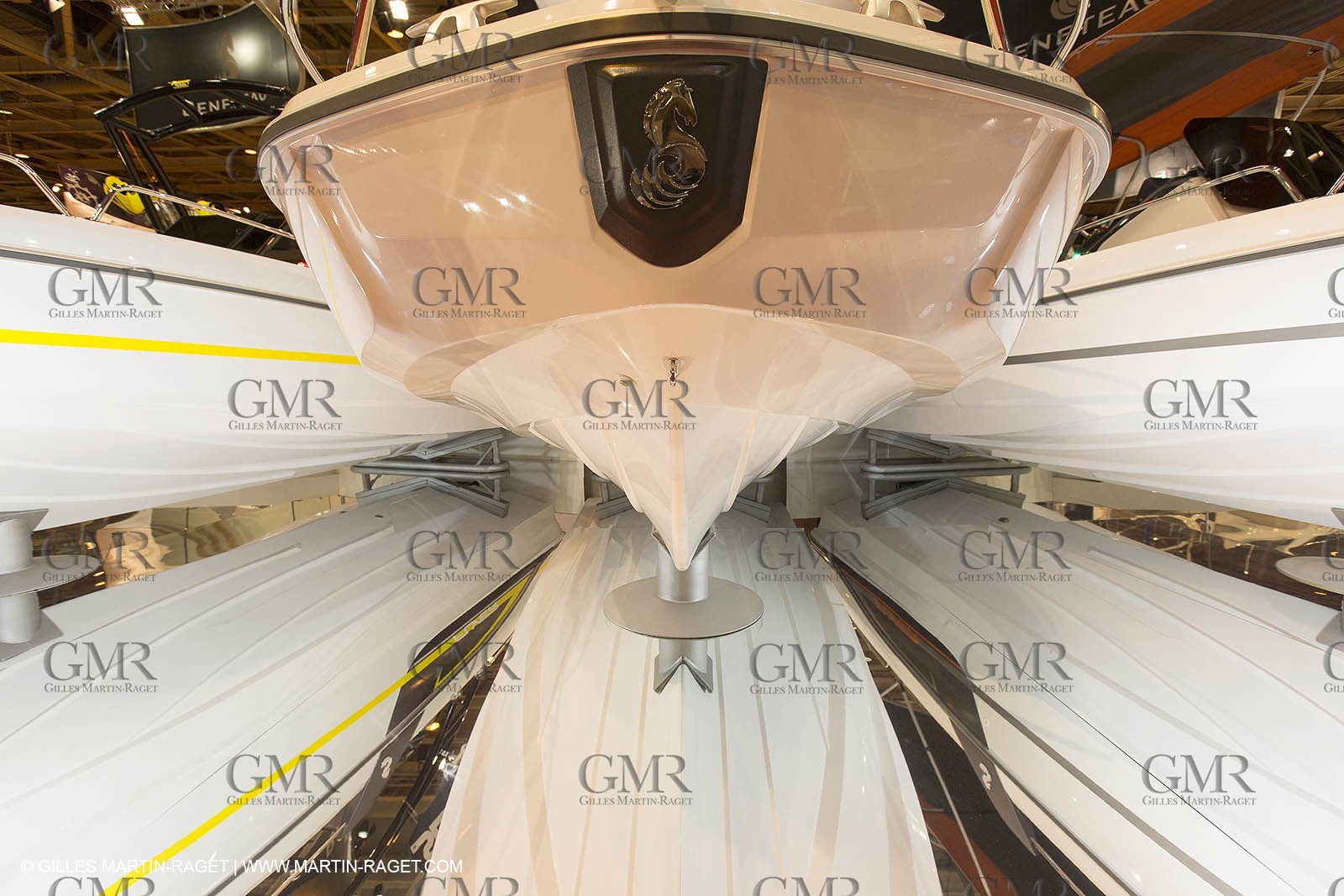 10 12 2013 - Paris (FRA,75) -Paris Boat Show - Beneteau booth