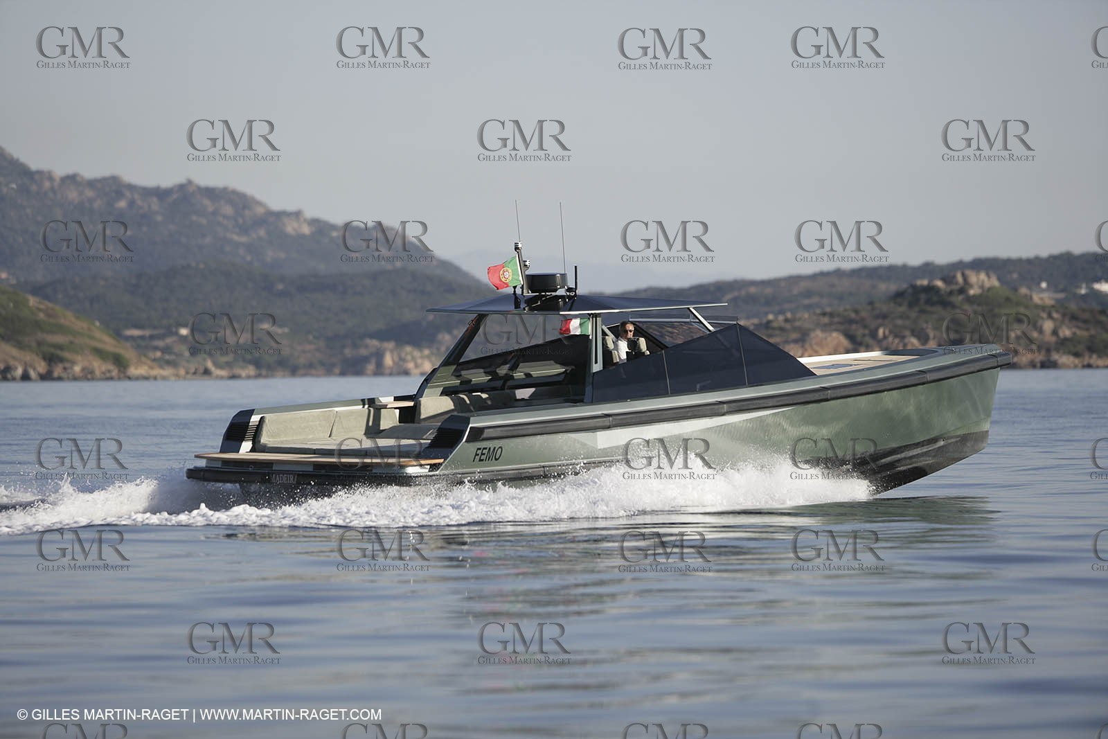 16 07 2007 - Portisco (Italie, Sardaigne) - Wally Power 47, 2007 version