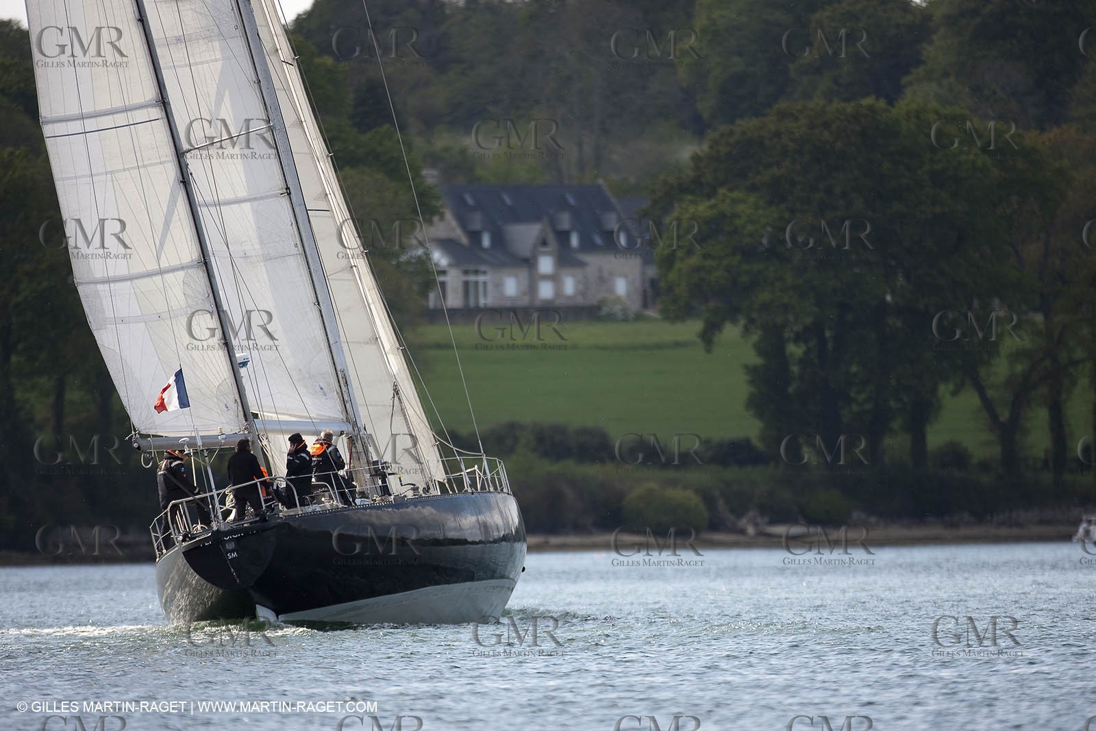 19 05 2010- Benodet (FRA,56)  -  Pen Duick VI  sailing in Odet river