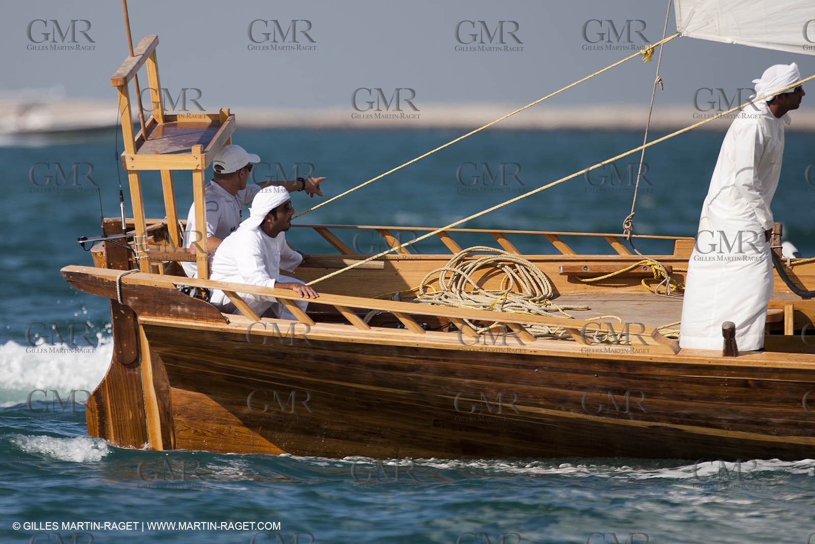 20 11 2010 - Dubai (UAE) - Dubai Louis Vuitton Trophy - Traditionnal dhow races for competing teams