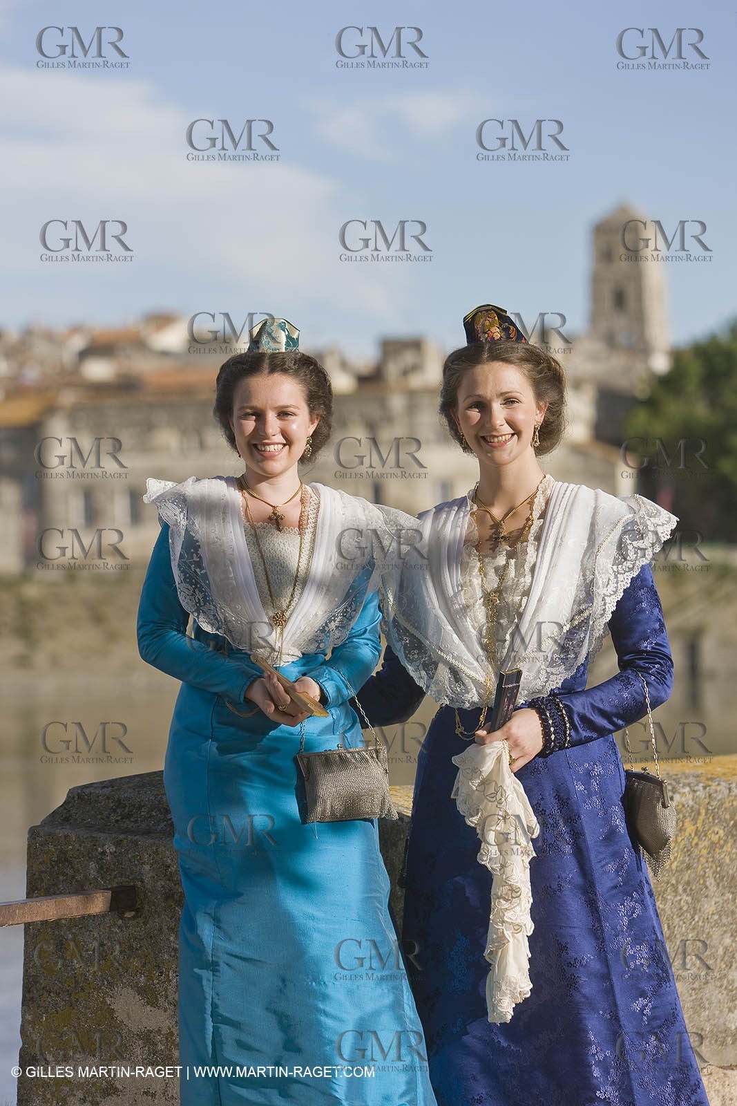 17 juin 2008 - Arles (Fra,13) - two queen if Arles, Caroline Serre et Nathalie Chay
