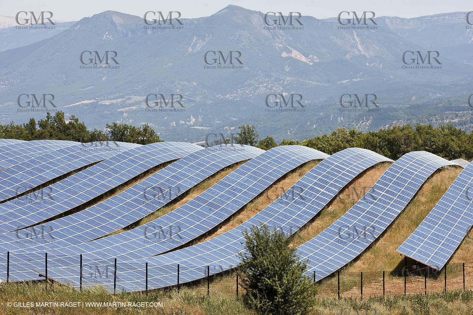 27 06 2011 - Puimichel (FRA, 04) - Solar far des Mées